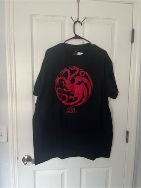 House of the Dragon/Game of Thrones Targaryen Black Tee with Red Dragon Crest